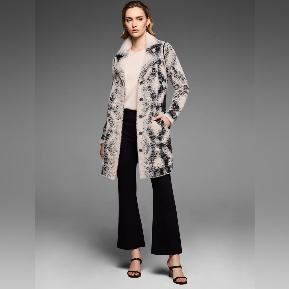 NWOT. Nic + Zoe Gold Label Textured Double Knit Diamond Coat. Size Medium